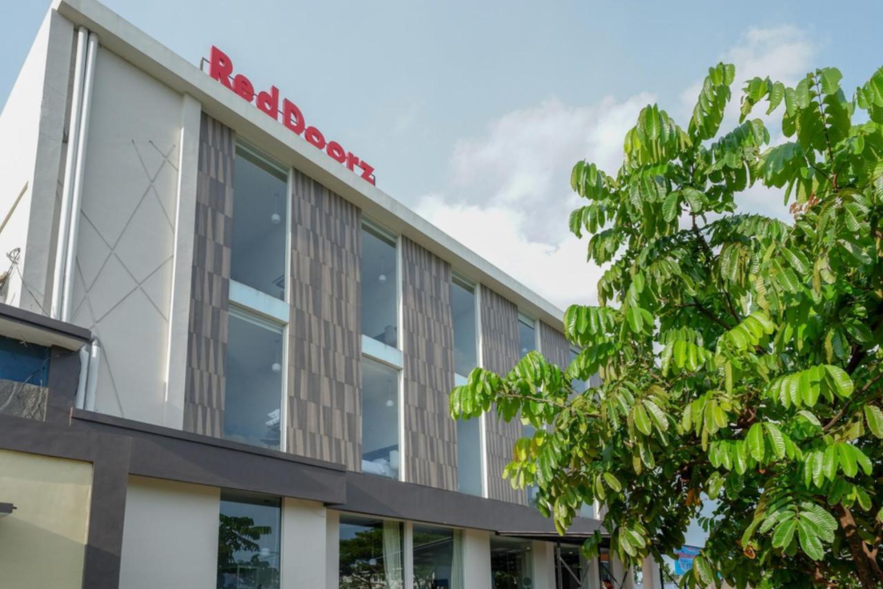Reddoorz Plus Near Solo Baru Exteriör bild
