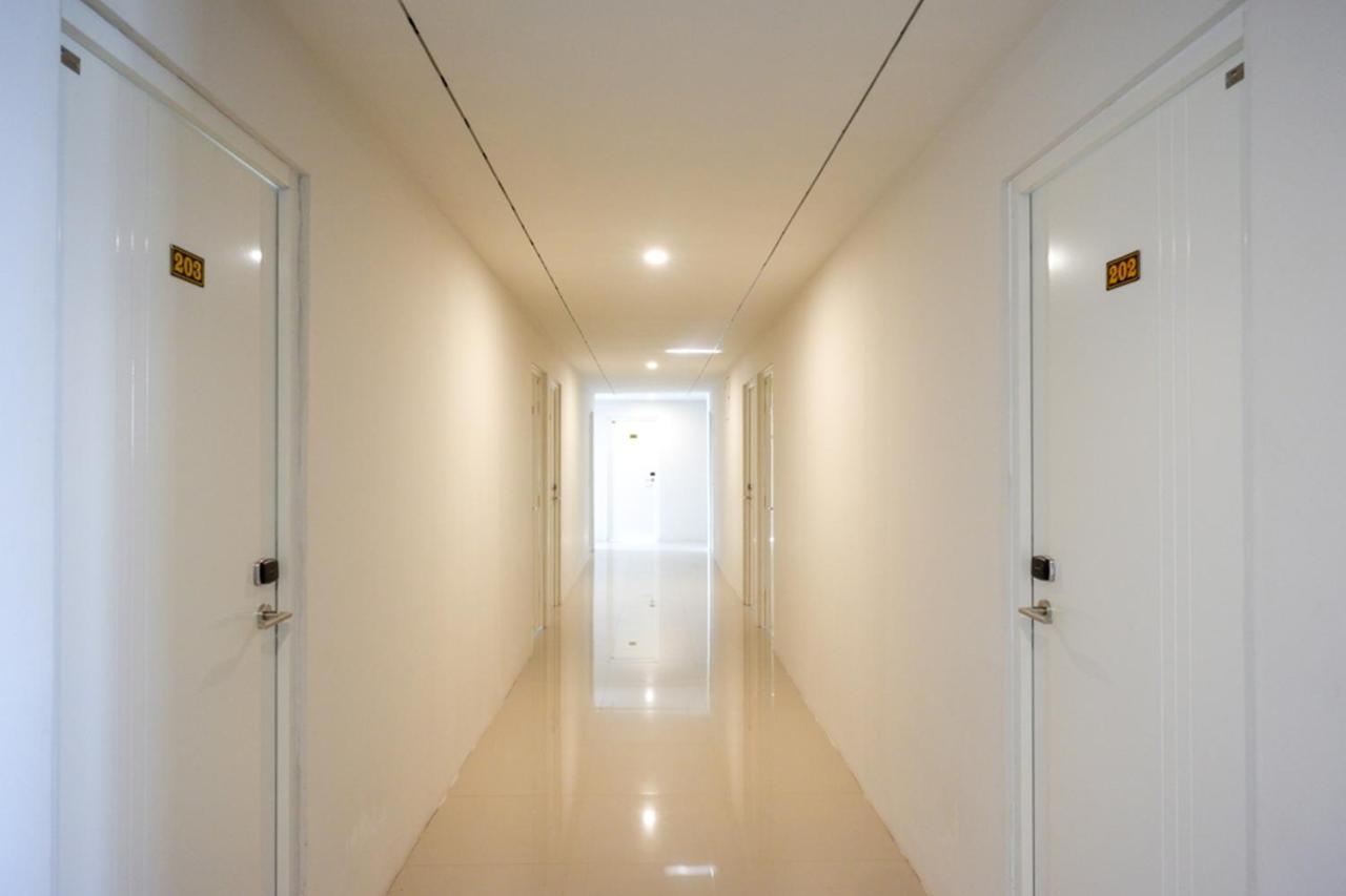 Reddoorz Plus Near Solo Baru Exteriör bild
