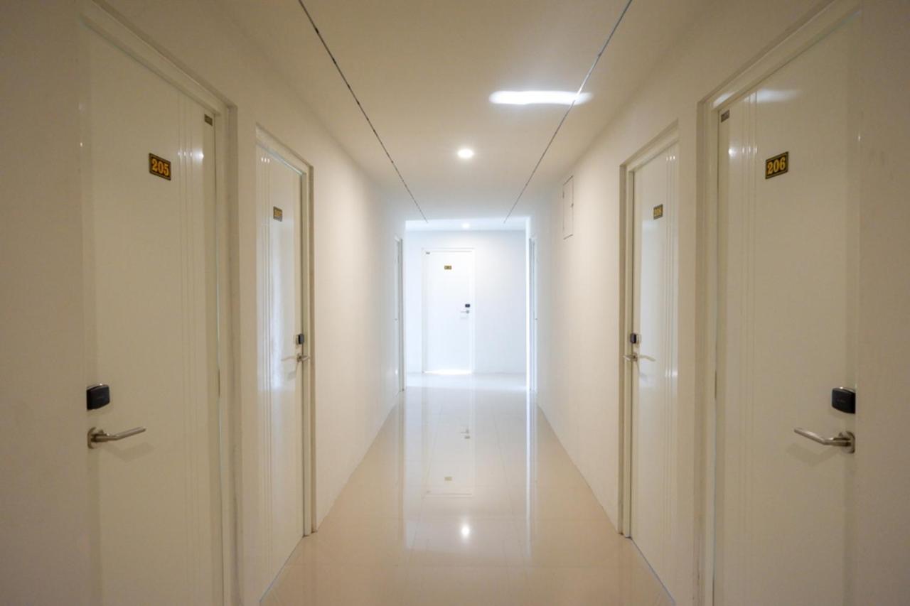 Reddoorz Plus Near Solo Baru Exteriör bild